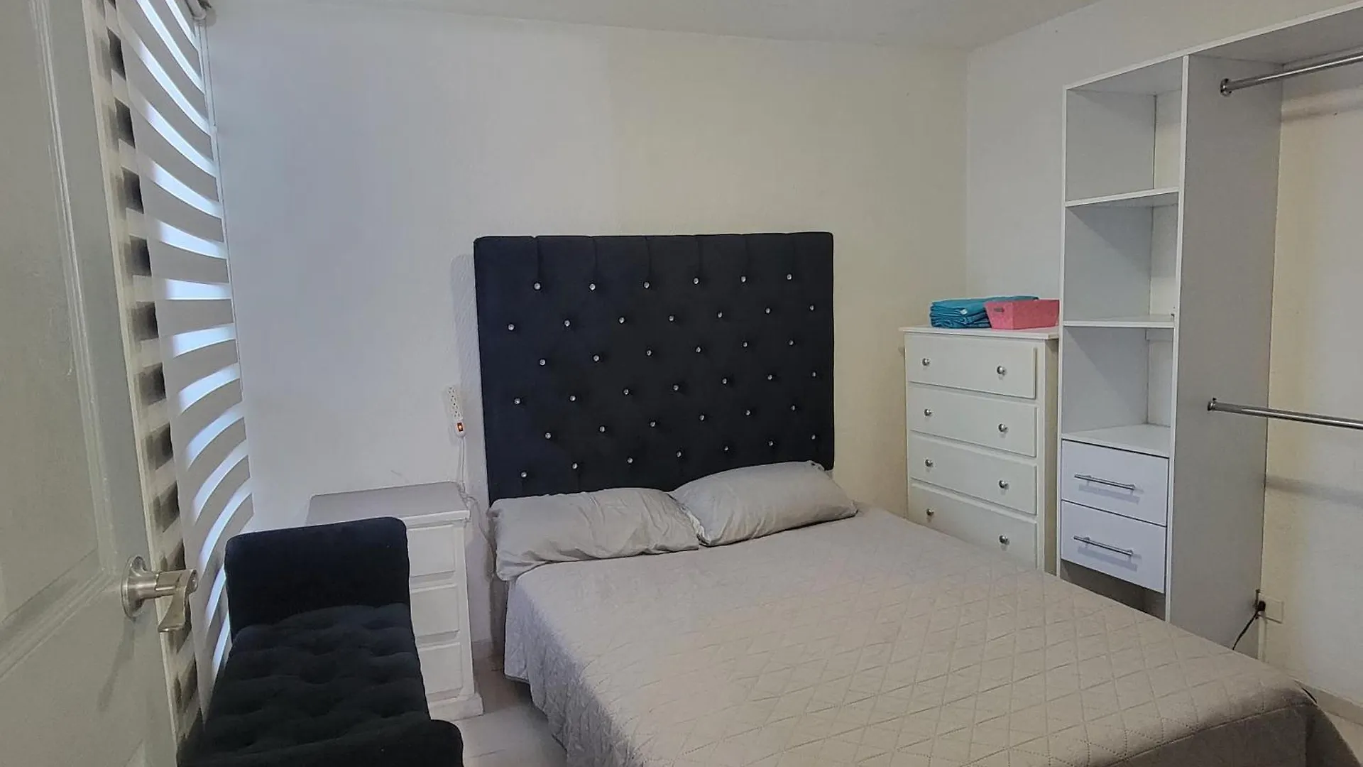 Homestay Aguilas House 1 Guadalajara